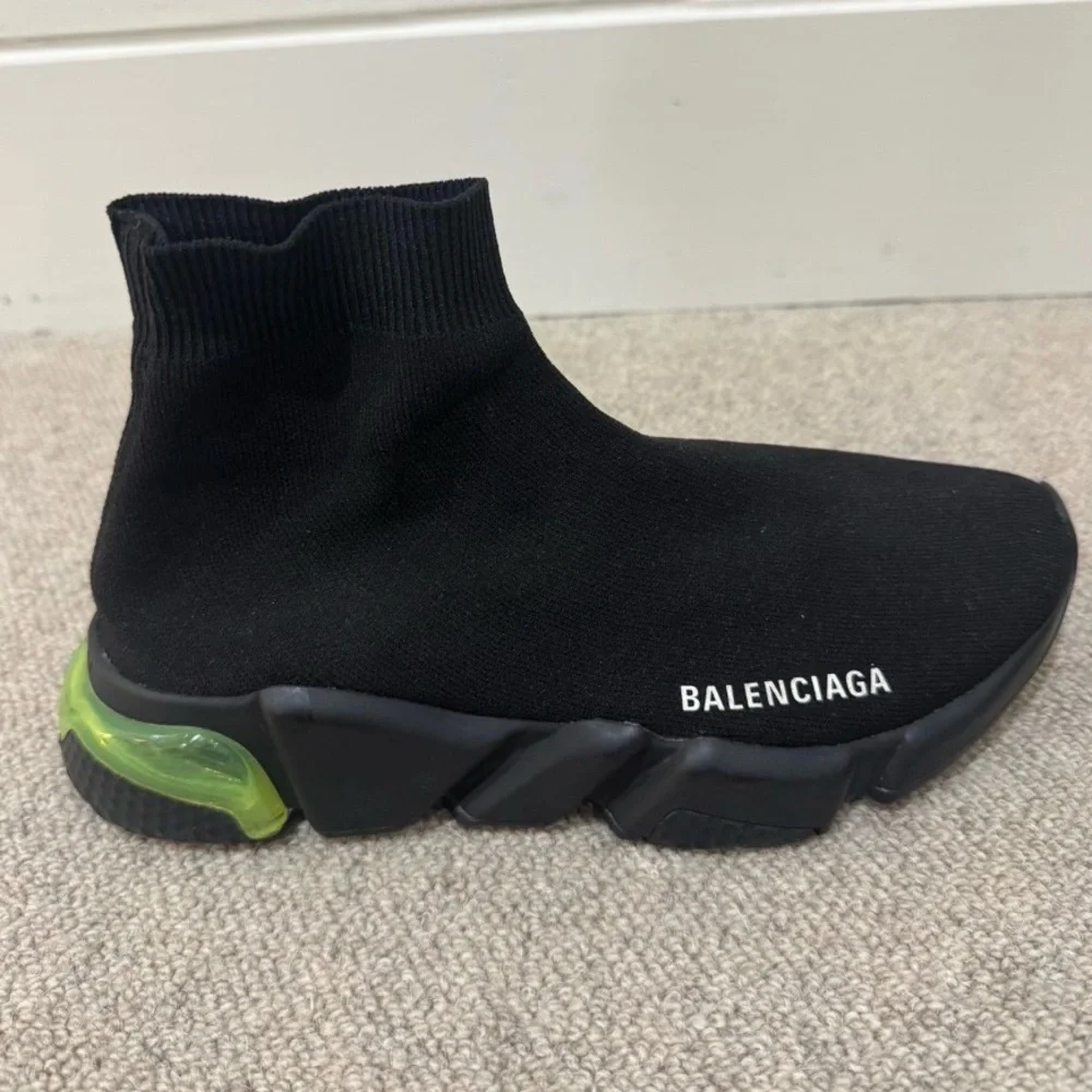 Balenciaga Speed runner stretchy knit fabric trainer sneakers with rubber sole. - Picture 11 of 14